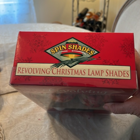 SPIN SHADES REVOLVING CHRISTMAS LAMP SHADES Santa Set Of 3 Shades NIB Flowers - Picture 2 of 6